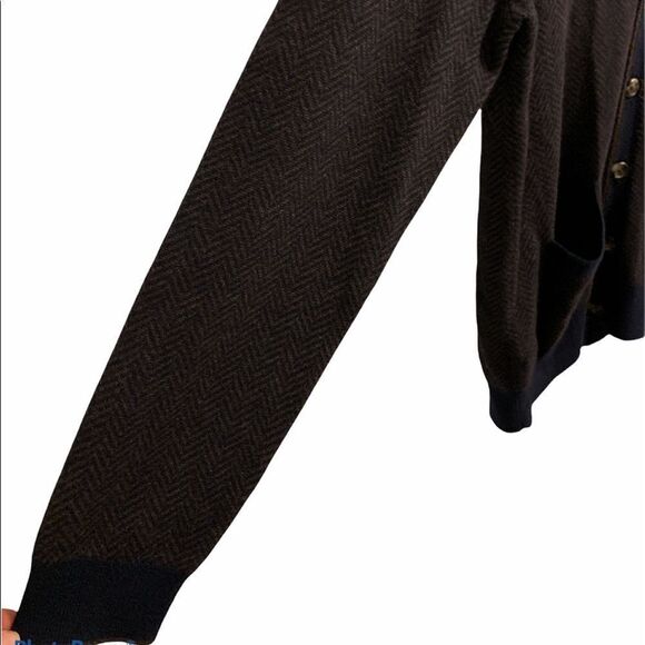 Jos A Bank. Reserve Men’s V neck button up Sweater in Size Medium.  NWT - Picture 4 of 9